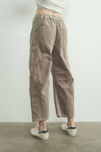 Load image into Gallery viewer, Corduroy  Barrel Jeans