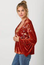 Load image into Gallery viewer, Bronze Embroidery Velvet Kimono