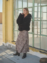 Load image into Gallery viewer, Leopard Satin Effect Skirt