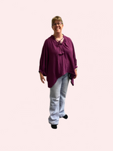 Load image into Gallery viewer, Stella Light Wash Wide Leg Jeans