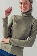 Load image into Gallery viewer, Wavy Edge Turtleneck