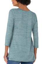 Load image into Gallery viewer, 3/4 Sleeve V Neck Top