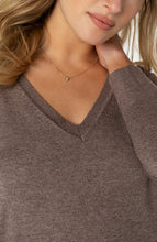 Load image into Gallery viewer, 3/4 Sleeve V Neck Sweater w/ Pique Weave